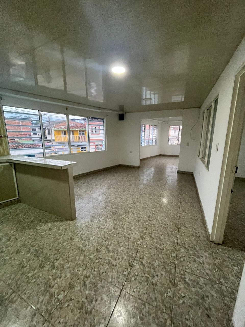 CASA ESQUINERA CON LOCALES COMERCIALES EN VENTA – BARRIO LAS AMÉRICAS, TULUÁ - Imagen 6