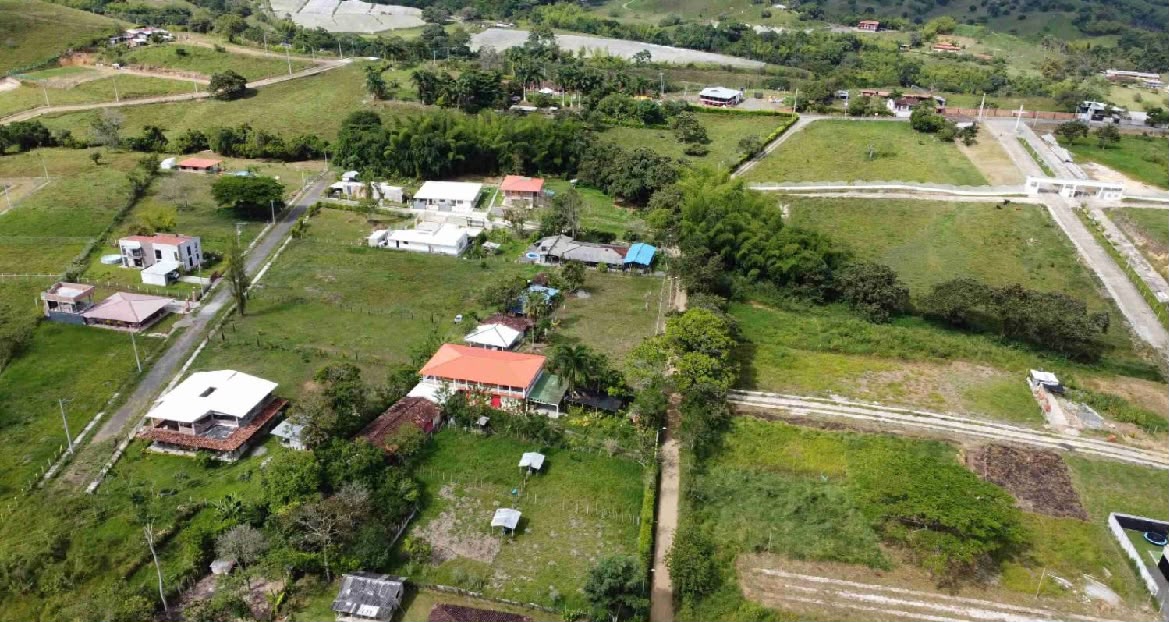 Venta de Lote Campestre en Tuluá corregimiento de La Iberia Valle del Cauca - Imagen 2