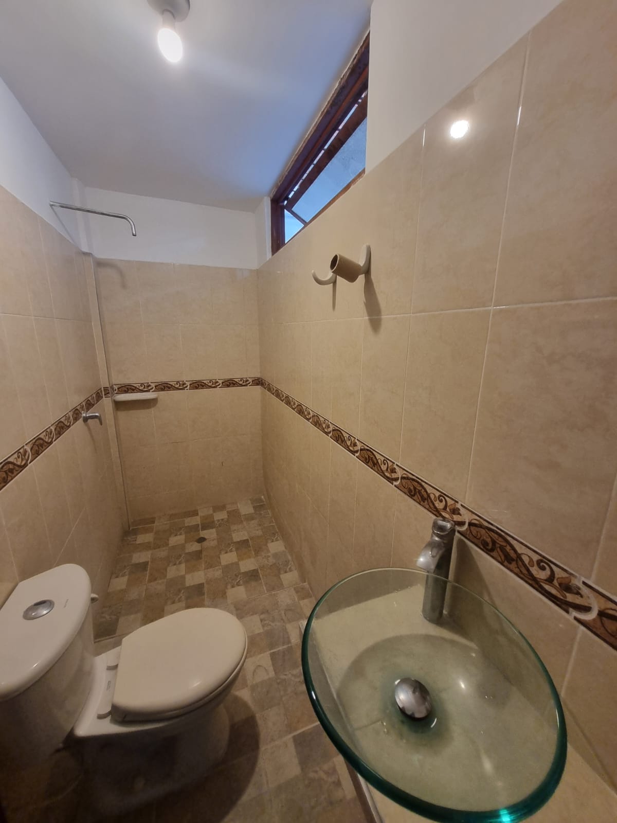 ¡Casa en alquiler en el barrio Peñaranda – Piso 2, Tuluá!** ✨🏡 - Imagen 12