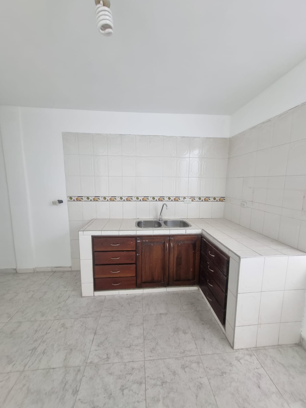 ¡Casa en alquiler en el barrio Peñaranda – Piso 2, Tuluá!** ✨🏡 - Imagen 5