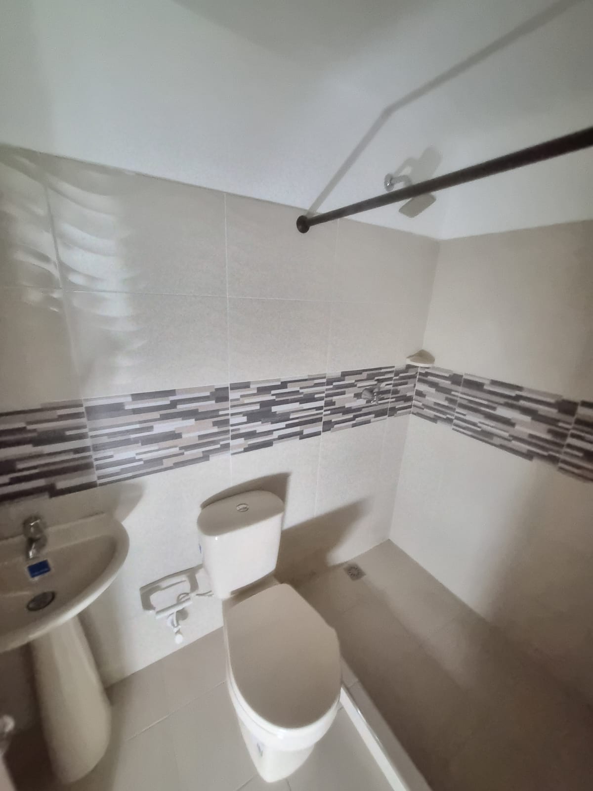 Alquiler apartamento barrio 7 de Agosto piso 3 - Imagen 8