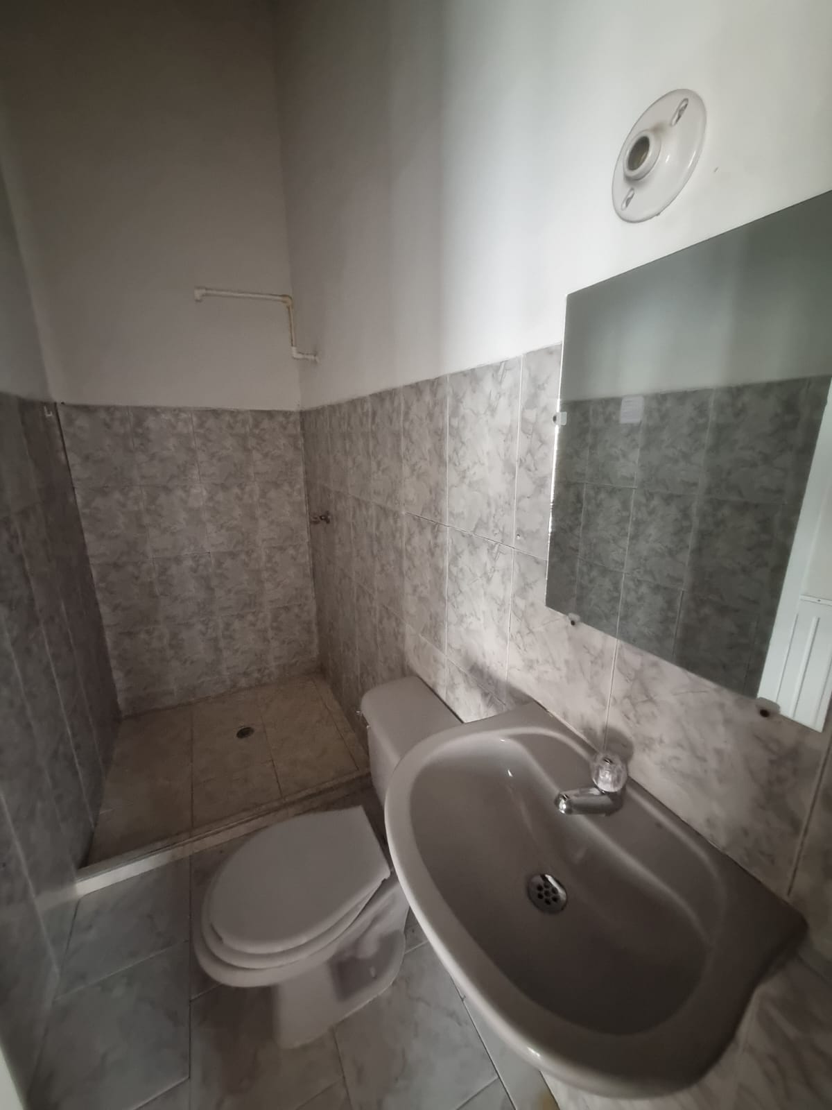 ¡Casa con local en alquiler en el barrio Tomás Uribe – Tuluá!* - Imagen 10