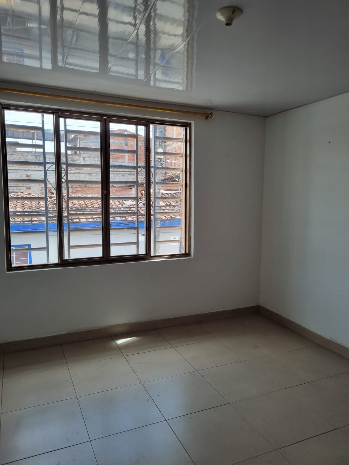 APARTAESTUDIO EN ARRIENDO – BARRIO TOMÁS URIBE** - Imagen 7