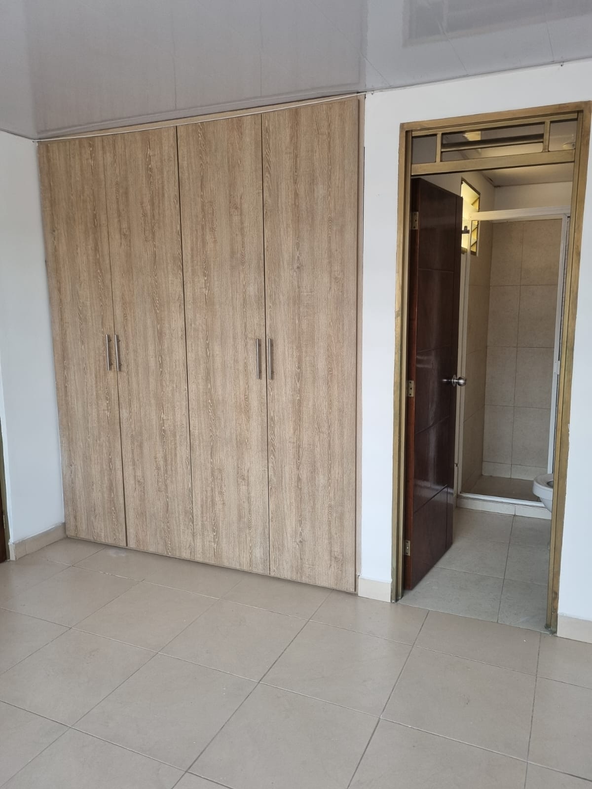 APARTAESTUDIO EN ARRIENDO – BARRIO TOMÁS URIBE** - Imagen 8