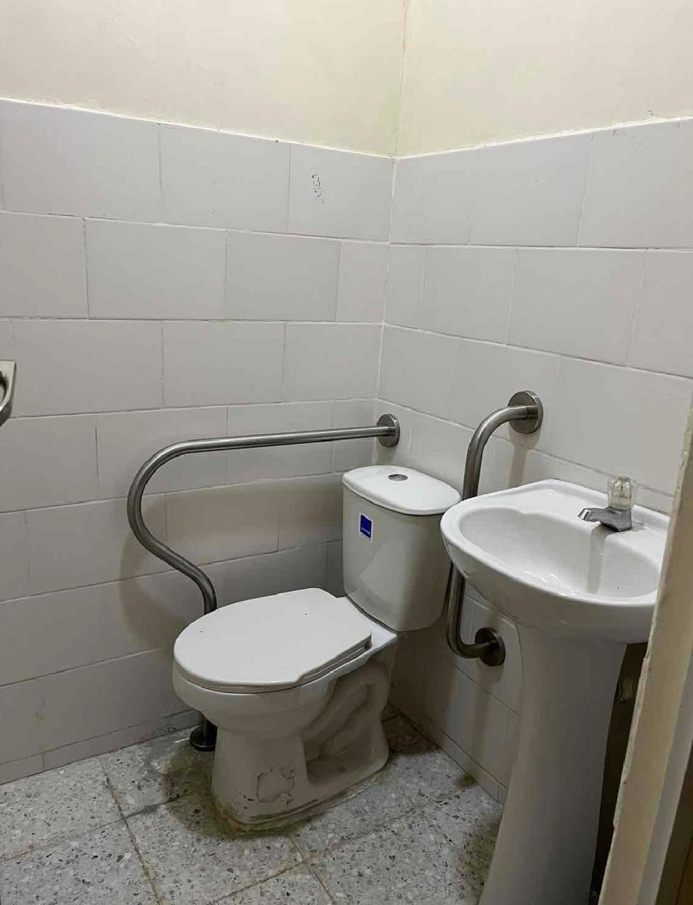 venta de local o bodega comercial sobre la carrera 23 de Tuluá valle - Imagen 4