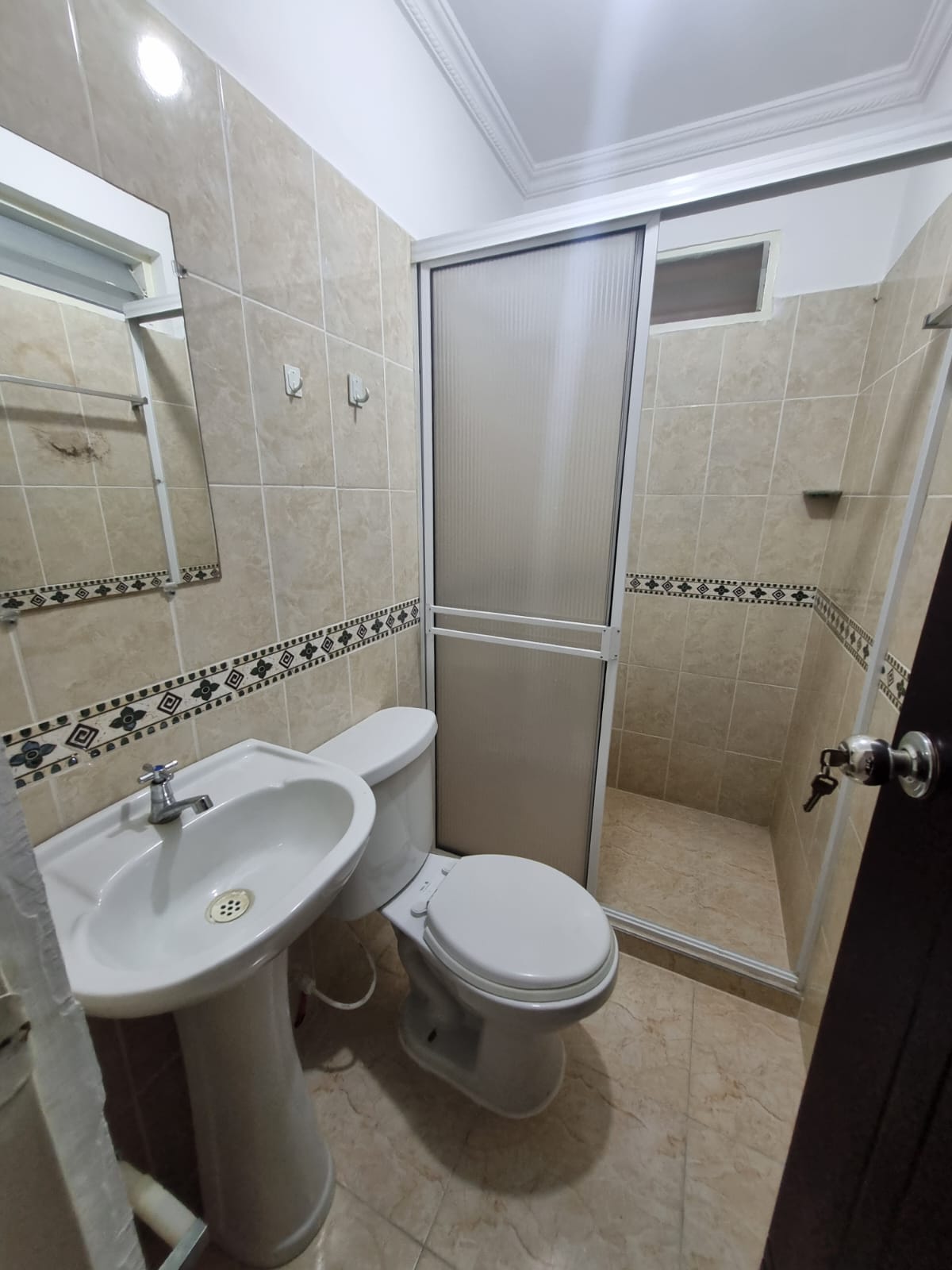 Alquiler de casa en Tuluá barrio Lomitas piso 2 - Imagen 6