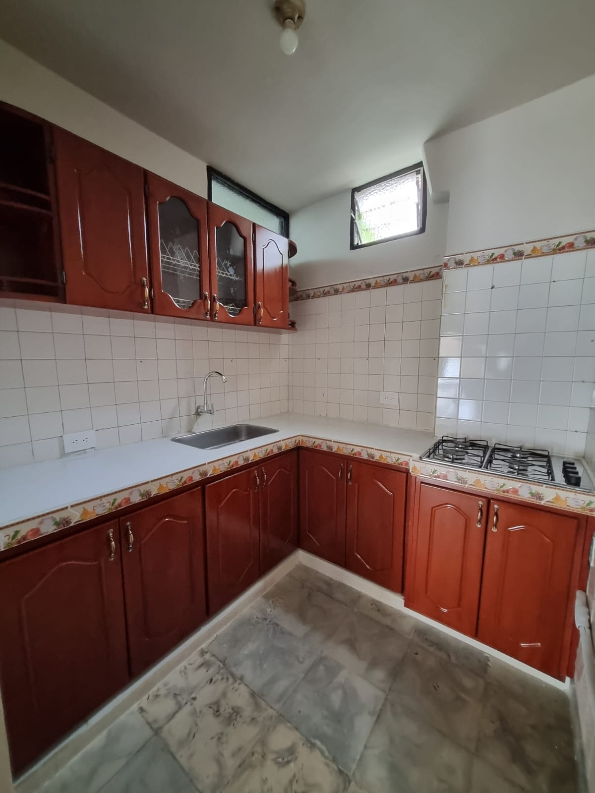 Alquiler de casa en el barrio Popular - Imagen 4
