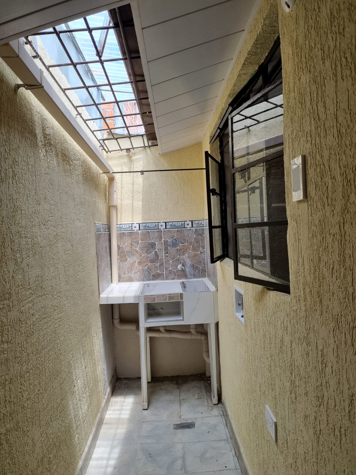 Alquiler de casa en el barrio Popular - Imagen 8