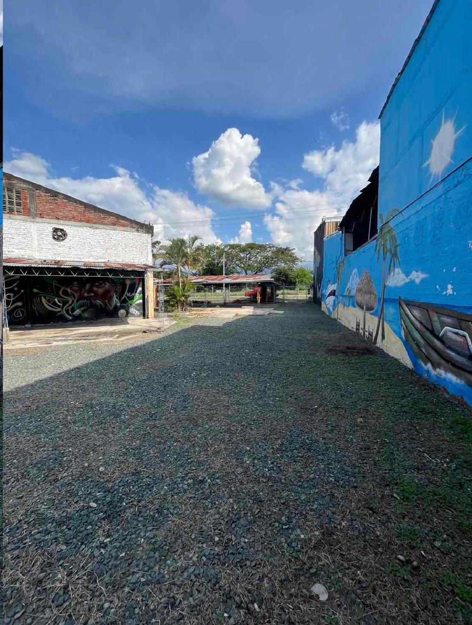 Venta de local o bodega comercial sobre la 40 de Tuluá valle - Imagen 2