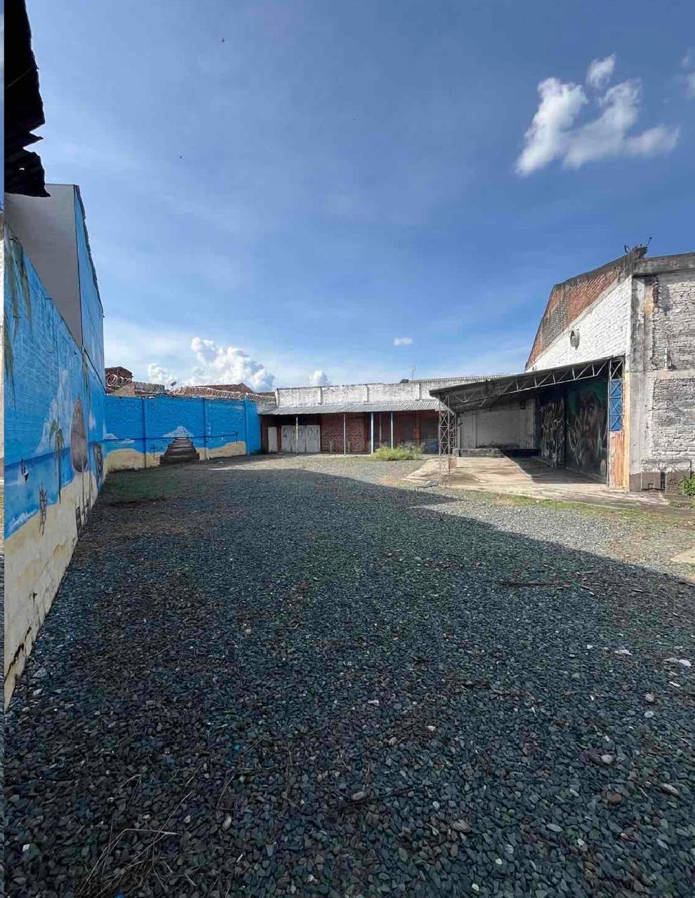 Venta de local o bodega comercial sobre la 40 de Tuluá valle - Imagen 4