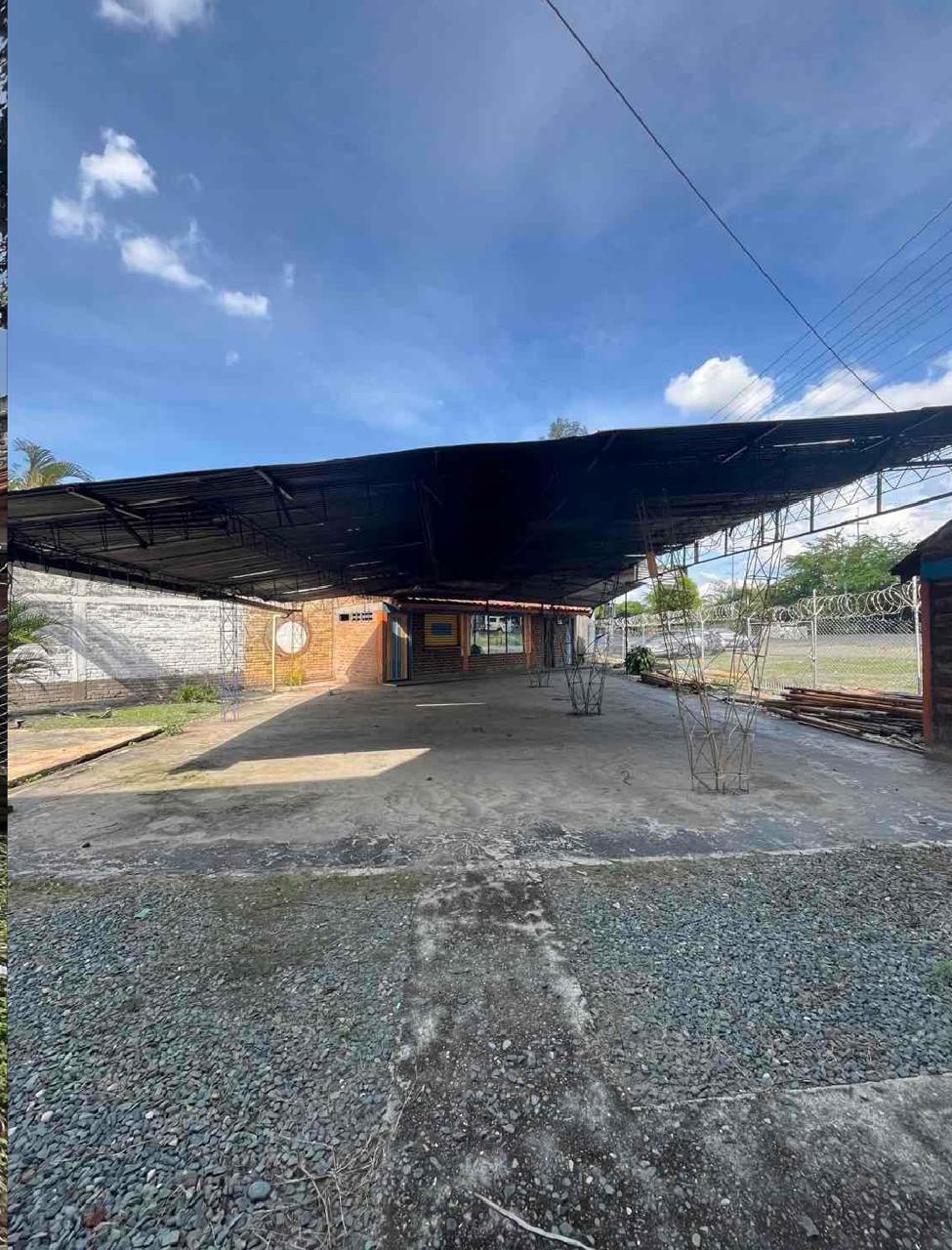 Venta de local o bodega comercial sobre la 40 de Tuluá valle - Imagen 6