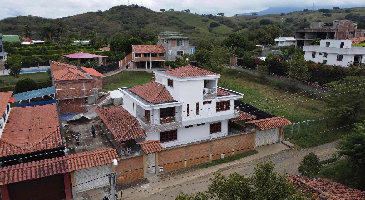 venta de casa campestre en Tuluá valle barrio la rivera - Imagen 3