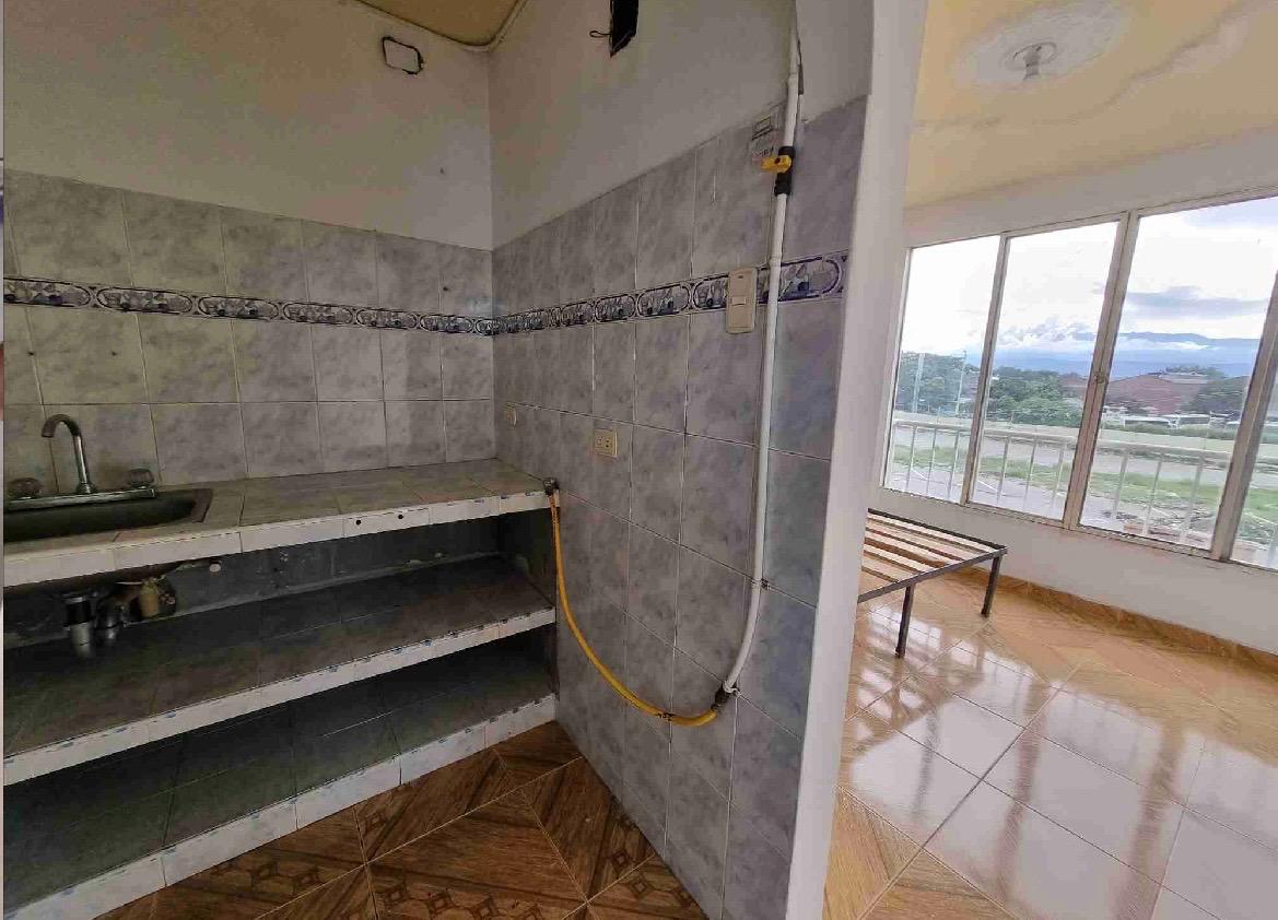 Venta de hotel con apartamento y local en Tuluá Valle del Cauca barrio Centro - Imagen 7