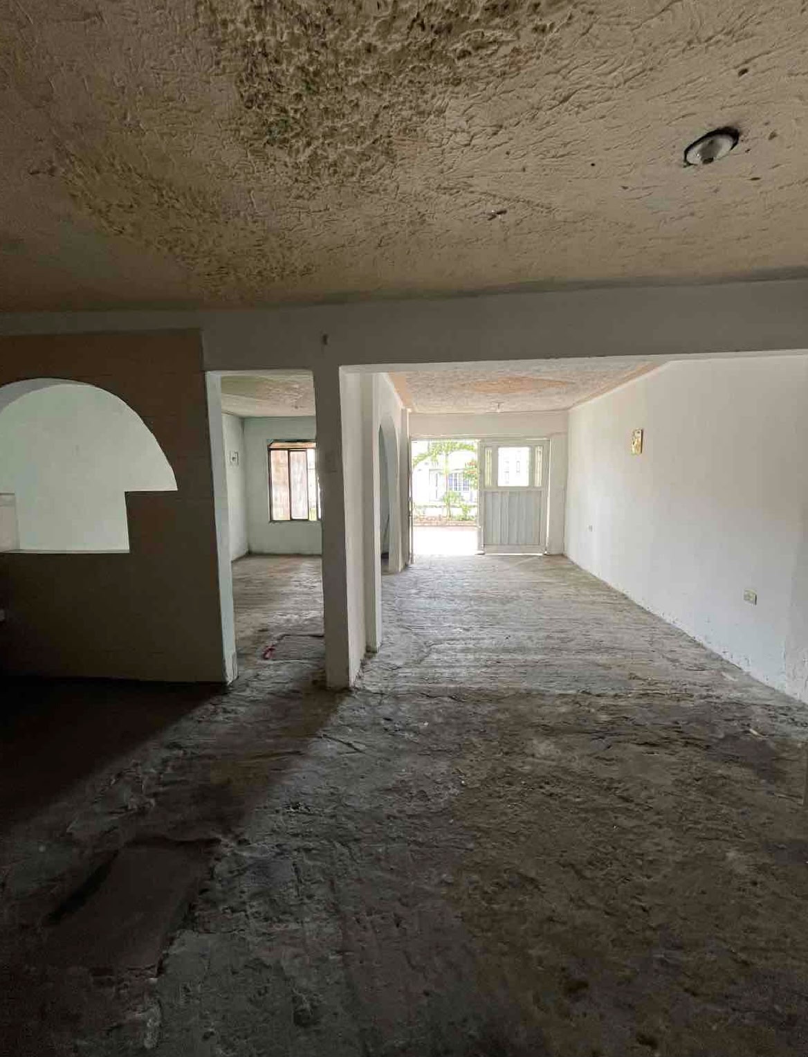 venta de casa Unifamiliar dos pisos más terraza en Tuluá valle barrio bosques de Maracaibo Call vehicular - Imagen 5