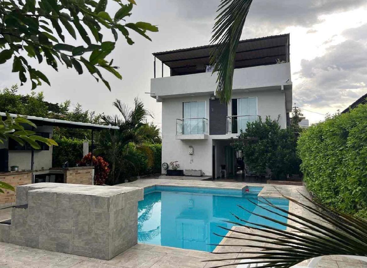 venta de casa campestre en Tuluá Valle urbanización el Maná